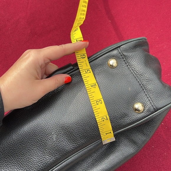 MICHAEL KORS OURSE EXCELLENT CONDITION - Picture 9 of 10